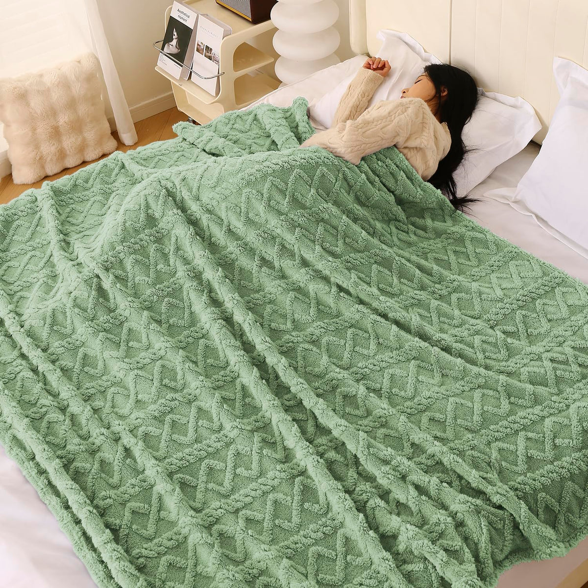 Buy Pistachio Green Colour Soft & Sleep Blanket | HOKIPO
