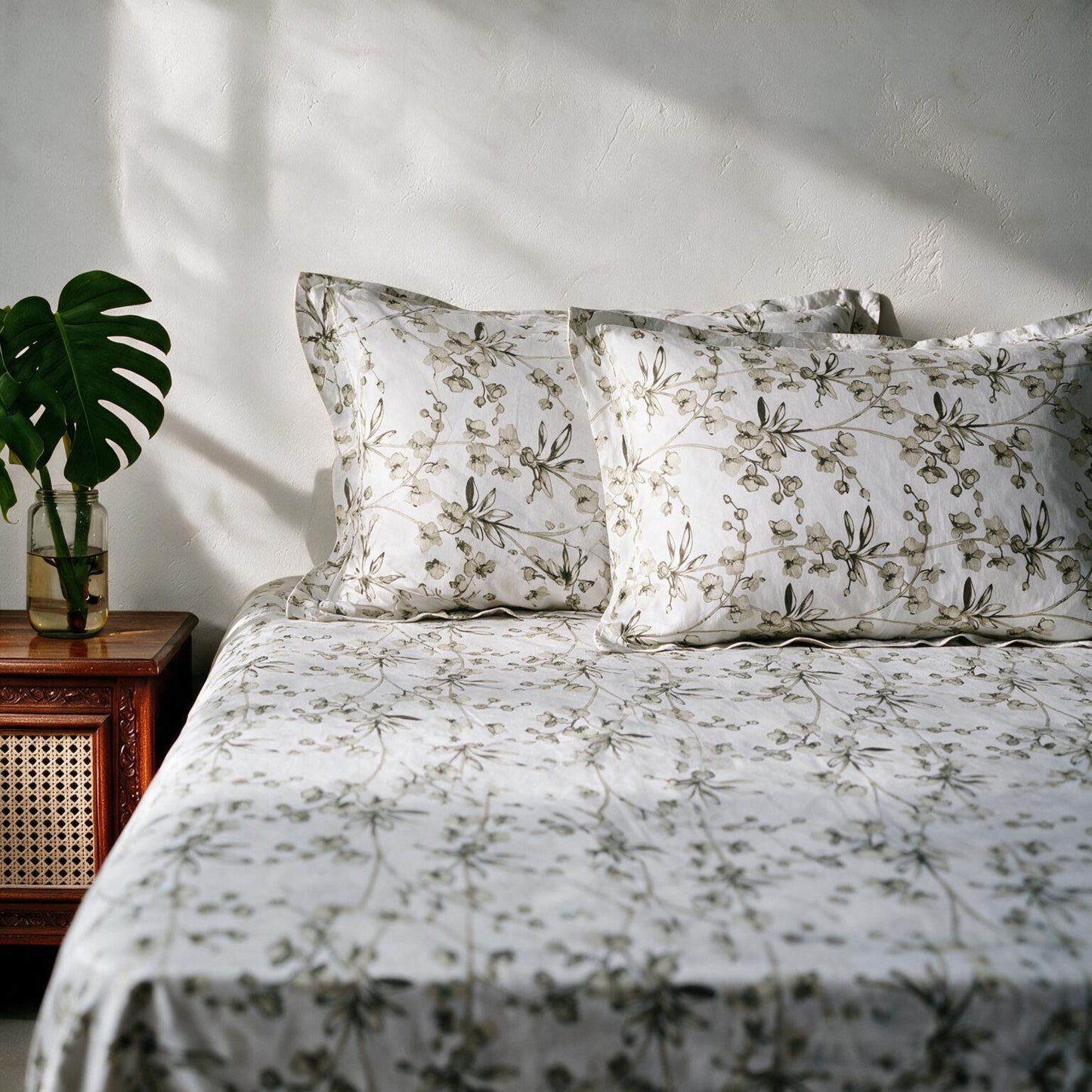 HOKIPO Cherry Blossom 300TC Cotton Sateen Flat Bedsheet, King, Seaweed & Sage