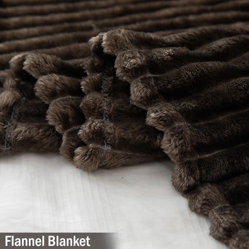 Soft ane warm Copper Striped Blanket | HOKIPO
