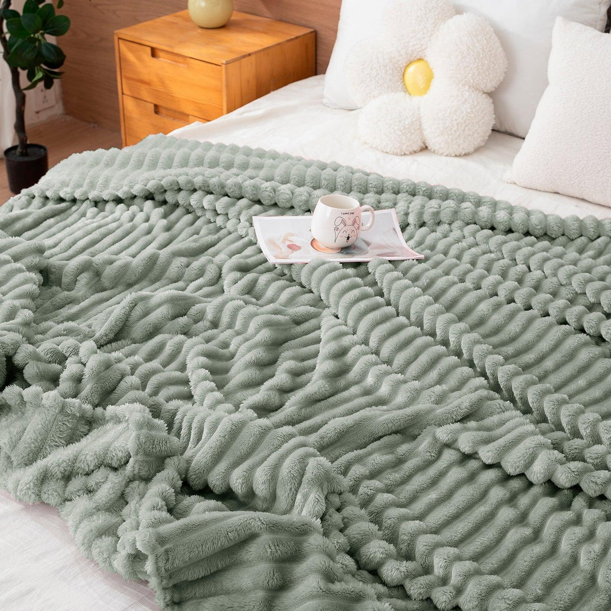 Buy Moss Green Colour Warm AC Blanket - Double Bed | HOKIPO