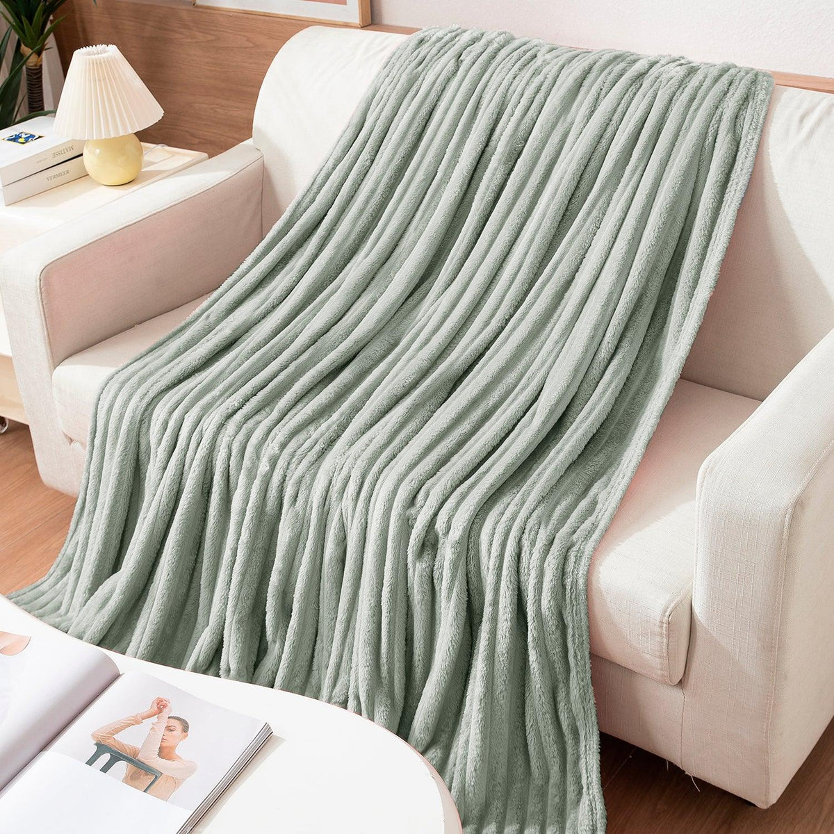 Buy Moss Green Soft, Warm, Luxury Fleece Blanket | HOKIPO