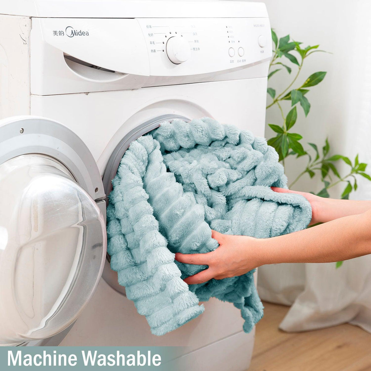 Buy sky blue machine washable AC Blanket | HOKIPO