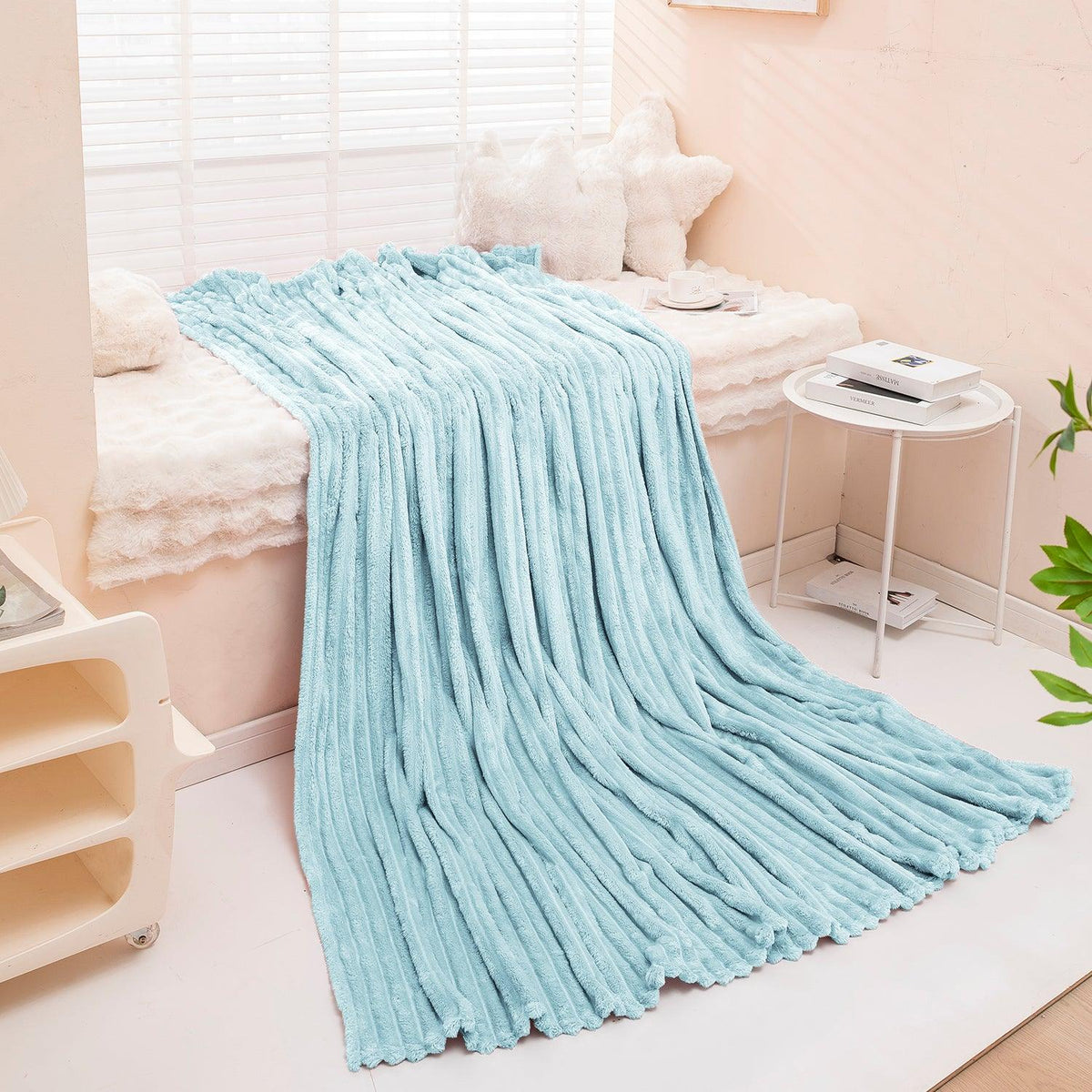 Buy Stylish sky blue AC blanket soft fleece lightweight blanket for bedroom HOKIPO