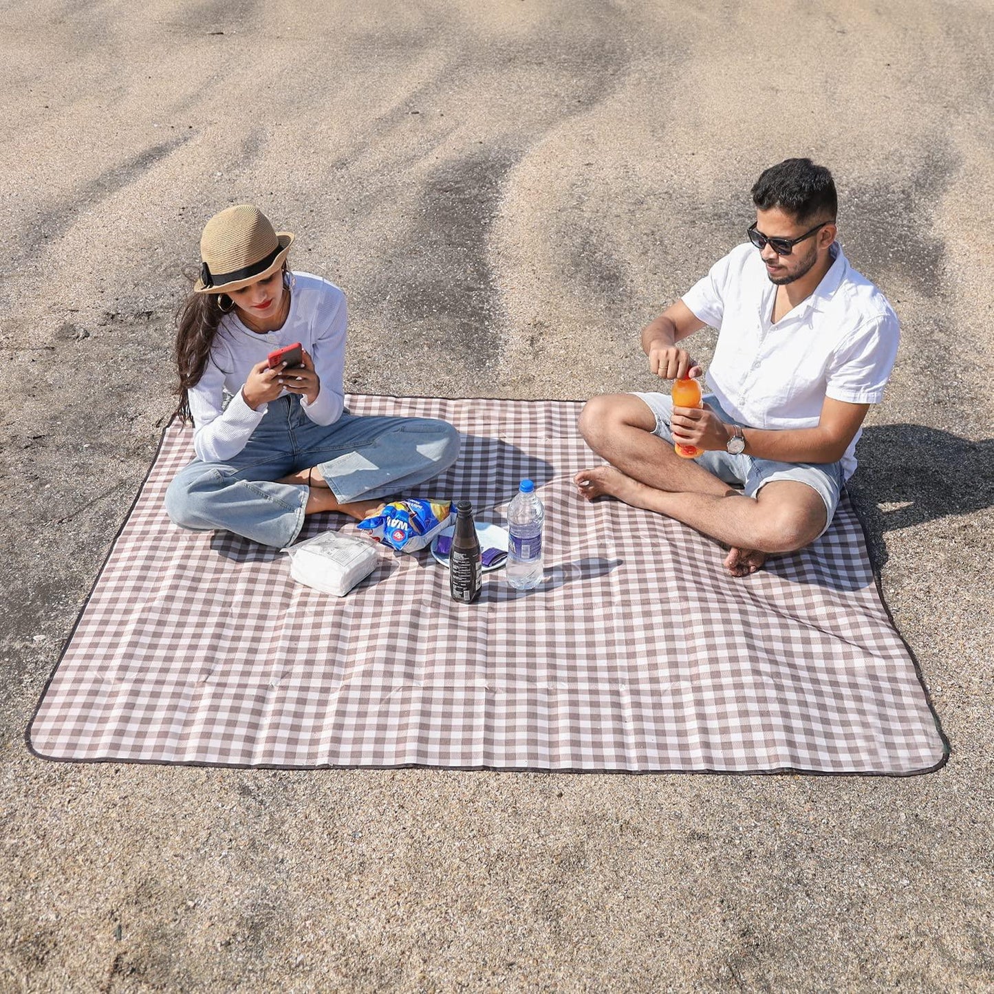 Checks Brown Picnic Mat - HOKIPO | Har Ghar ka Humsafar