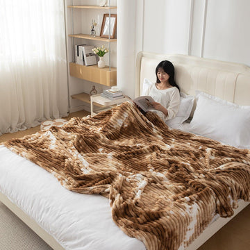 HOKIPO Gradient AC Blanket Double Bed Queen, 200x230 cm / 6.5x7.5 feet, Beige - HOKIPO | Har Ghar ka Humsafar