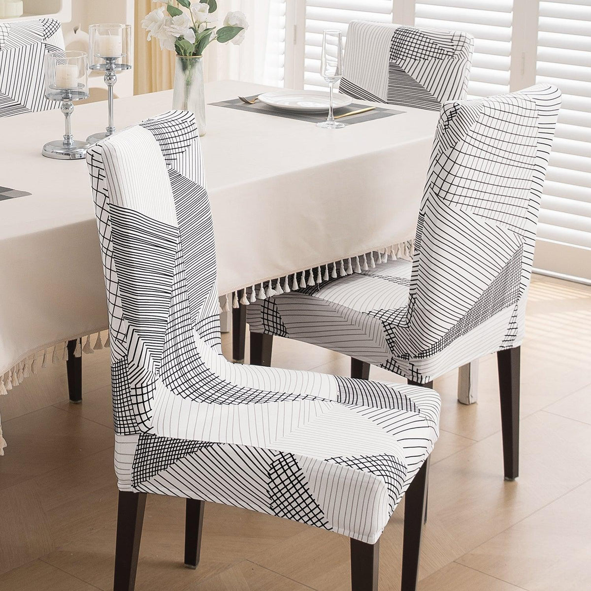 Snow White Black Geometry Print dining chair covers​ Set