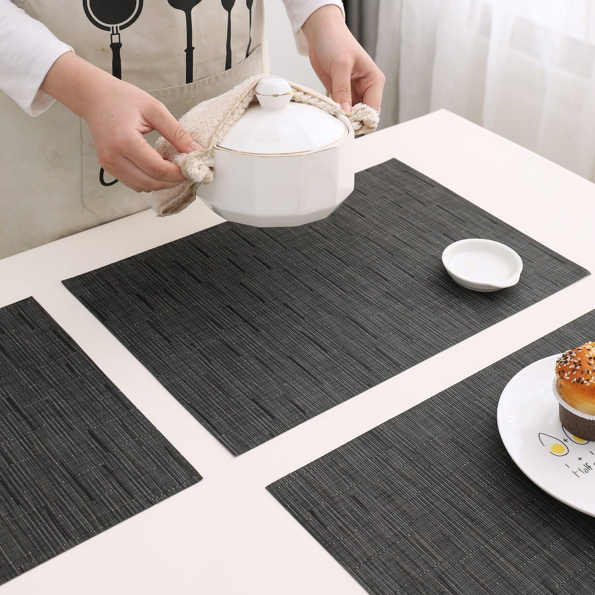 PVC Dining Table Mats, Black - HOKIPO | Har Ghar ka Humsafar