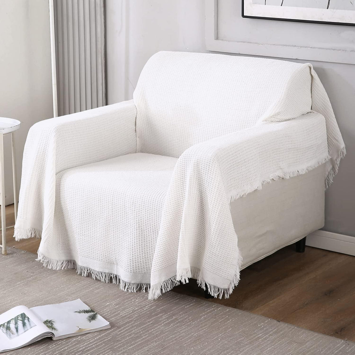 1 Seater elegant white colour polycotton sofa throw of size 180(D)x180(L) 
